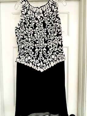 JKARA J KARA Cocktail Party Dress Black & White Beaded Bodice Sleeveless Size 12
